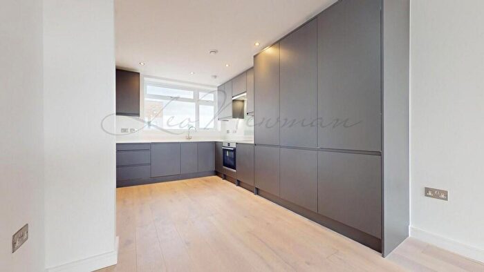 2 Bedroom Flat To Rent In Caroline Street, Limehouse, ’, E1