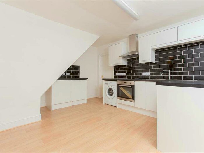 1 Bedroom Flat To Rent In Milton Avenue, N6