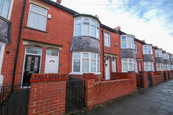 3 Bedroom Flat To Rent In Balmoral Gardens, North Shields, NE29