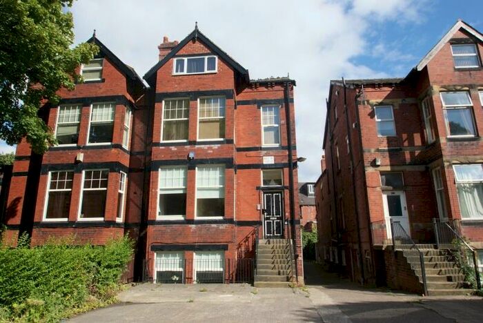 8 Bedroom Flat To Rent In Cardigan Road, Headingley, Leeds, LS6