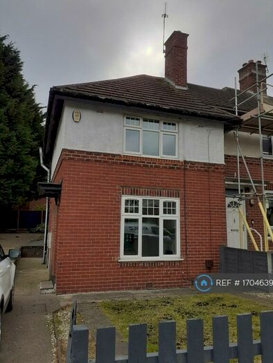 2 Bedroom End Of Terrace House To Rent In Hartley Brook Avenue, Sheffield, S5