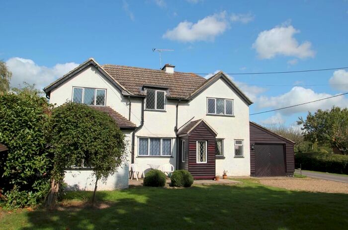 2 Bedroom Detached House To Rent In Frittenden Road, Staplehurst, TN12