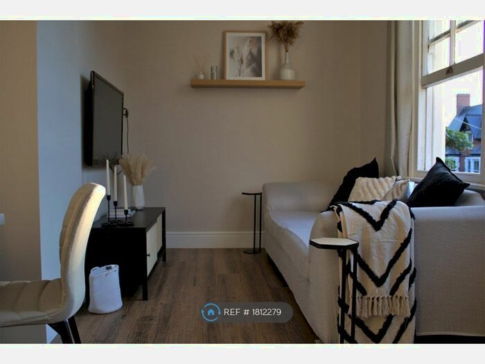2 Bedroom Flat To Rent In Forest Road Westreet, Nottingham, NG7