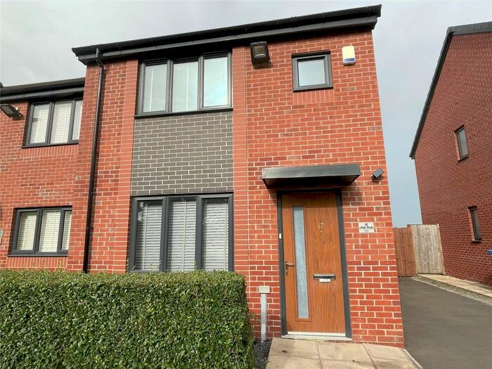 3 Bedroom End Of Terrace House To Rent In , Hope Road, Salford, M6