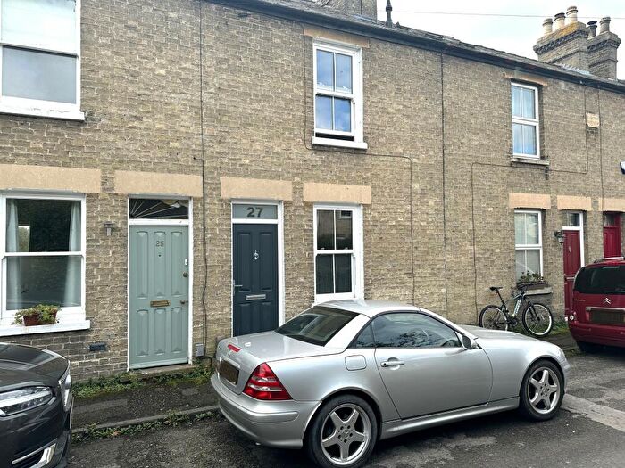 3 Bedroom Terraced House To Rent In Selwyn Road, Cambridge, Cambridgeshire, CB3