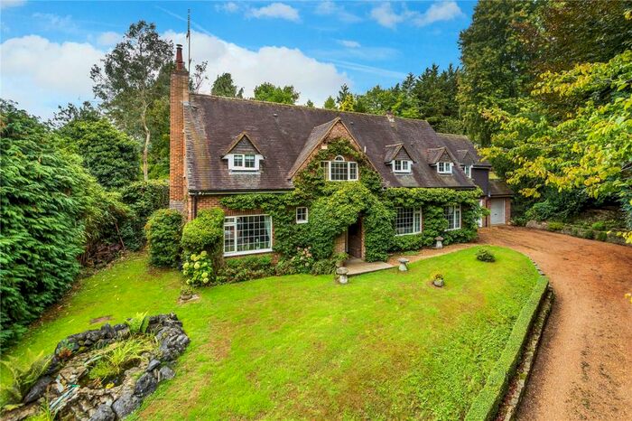 4 Bedroom Detached House For Sale In Snowdenham Lane, Bramley, Guildford, Surrey, GU5