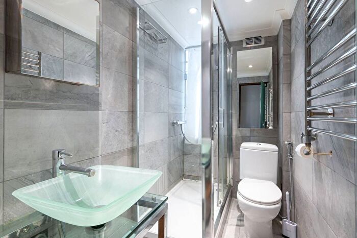 1 Bedroom Flat To Rent In Orsett Terrace, Paddington, London, W2