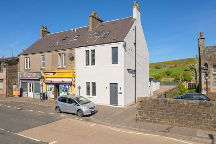 4 Bedroom End Of Terrace House For Sale In Main Street, Kinglassie, KY5