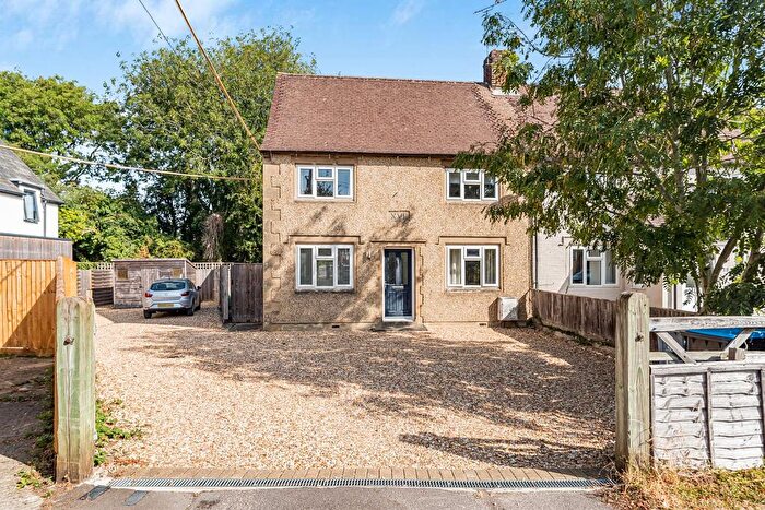 3 Bedroom Semi-Detached House For Sale In Hensington Close, Woodstock, OX20