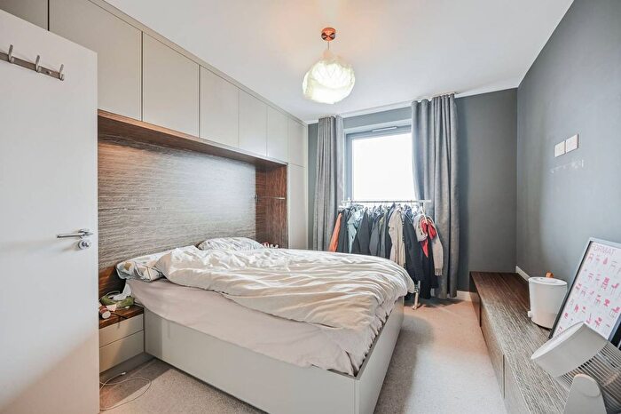 2 Bedroom Flat For Sale In Sutherland Road, Walthamstow, London, E17