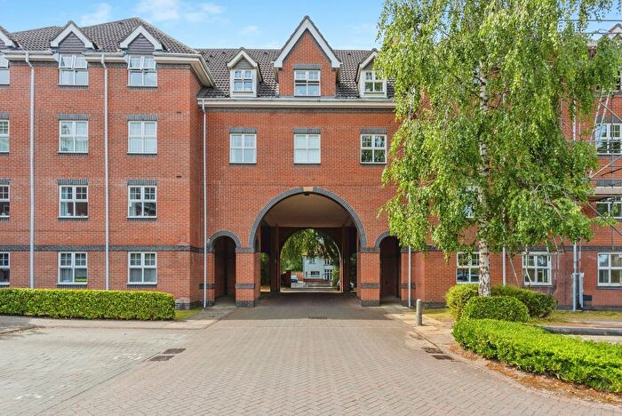 2 Bedroom Flat For Sale In Brooklands Road, Sale, Greater Manchester, M33
