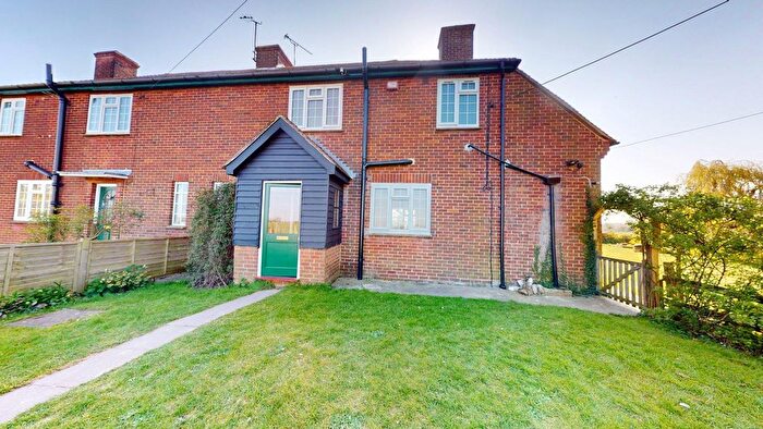 3 Bedroom Semi-Detached House For Sale In Belnor Avenue, Bobbing, Sittingbourne, ME9