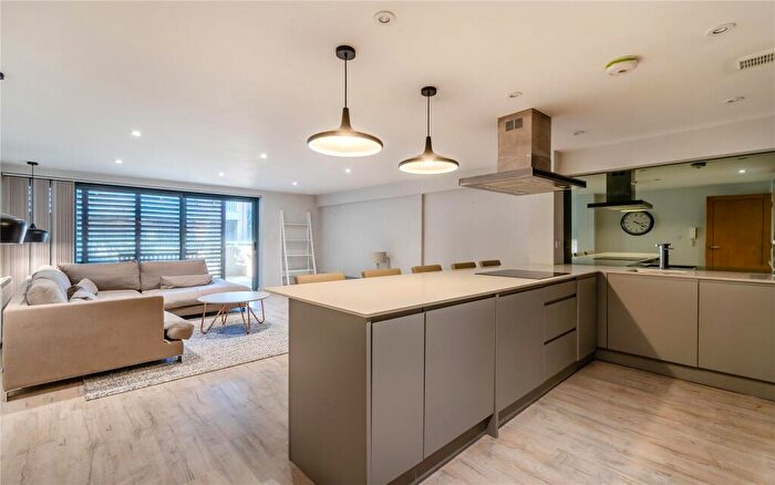 2 Bedroom Duplex To Rent In Alexander Court, Dee Lane, Chester, Cheshire, CH3