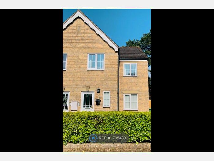 1 Bedroom Maisonette To Rent In Allison Court, Swindon, SN2