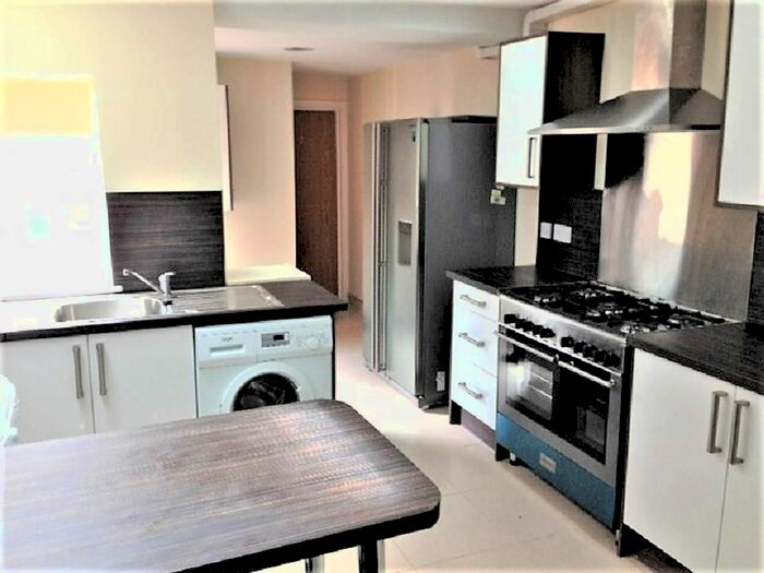 6 Bedroom Terraced House To Rent In George Road, Selly Oak, Birmingham, B29