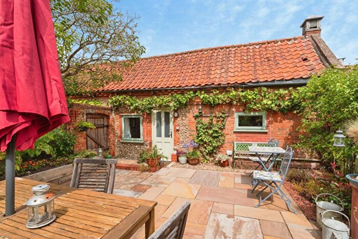 2 Bedroom Character Property For Sale In Foulsham Road, Hindolveston, Dereham, NR20