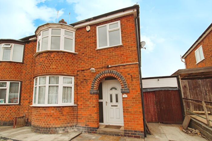 3 Bedroom Property To Rent In Bradgate Drive, Wigston, LE18