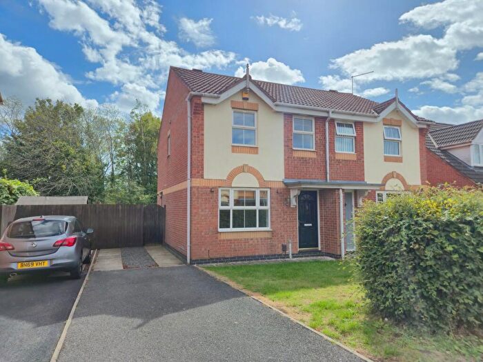 3 Bedroom Semi Detached House For Sale In Lords Close, Coalville, LE67