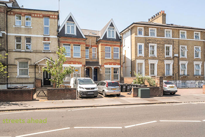2 Bedroom Apartment For Sale In Wellesley Road, Croydon, CR0