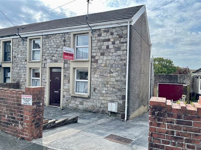 3 Bedroom Semi-Detached House For Sale In Cwmgarw Road, Brynamman, Ammanford, SA18