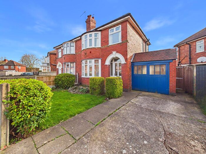 3 Bedroom Semi-Detached House For Sale In Moorhead Avenue, Alvaston, DE24