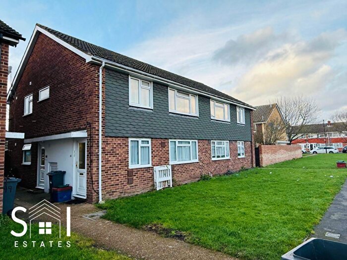 2 Bedroom Detached House To Rent In Sutton Hall Road, Hounslow, TW5