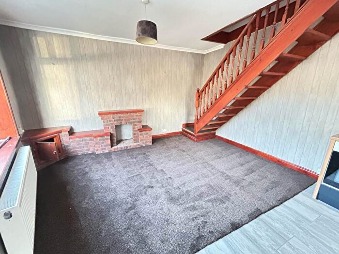 1 Bedroom House To Rent In Chapel Street, Queensbury, Bradford, BD13