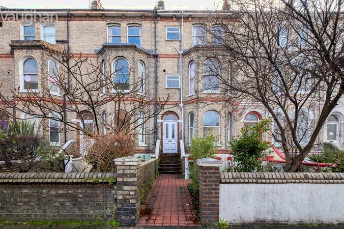 1 Bedroom Flat To Rent In Gladstone Terrace, Brighton, East Sussex, BN2