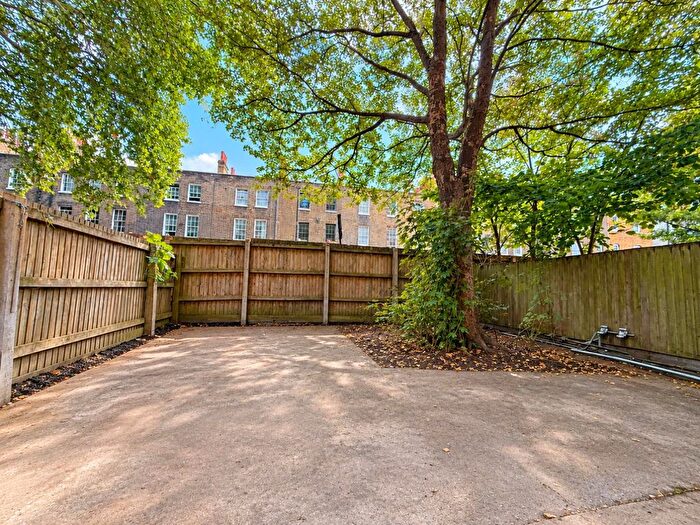 2 Bedroom Flat To Rent In Cornwall Street, London, E1