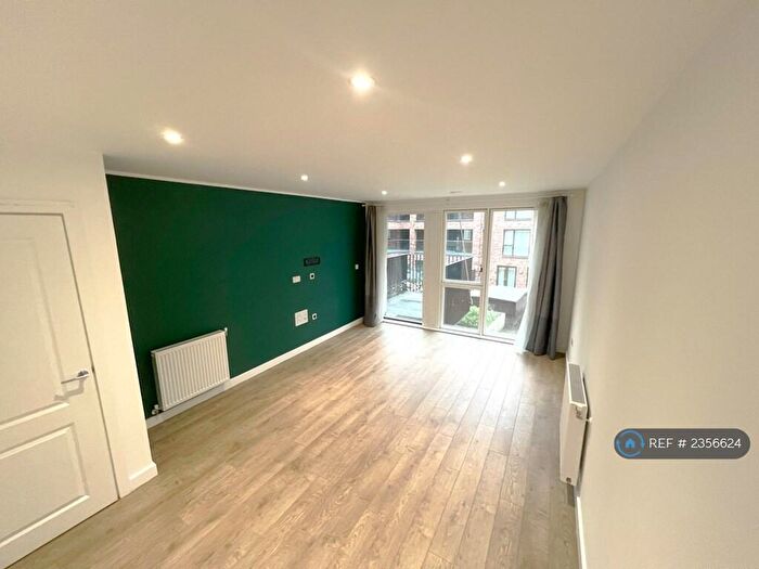 1 Bedroom Flat To Rent In Highland Street, London, E15