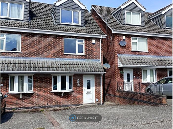 3 Bedroom Semi-Detached House To Rent In Mundys Drive, Heanor, DE75