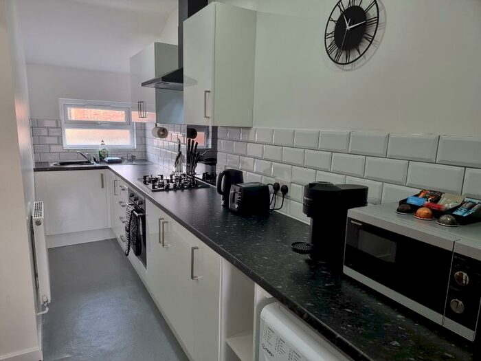 2 Bedroom Private Hall To Rent In London Road, Leicester, Leicestershire, LE2