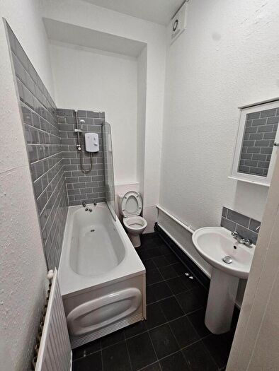 2 Bedroom Apartment To Rent In Daisy Bank Road, Manchester, M14