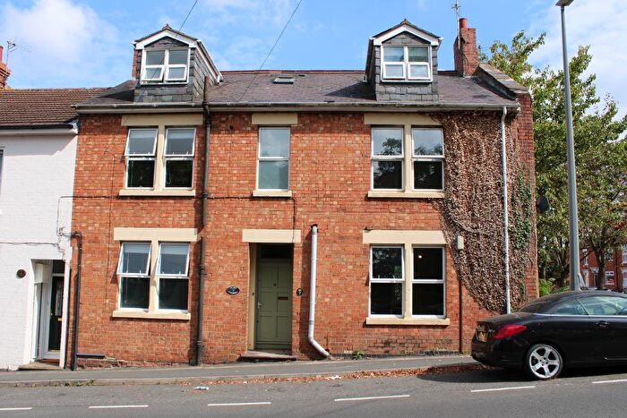 1 Bedroom Flat For Sale In Bradwell Road, New Bradwell, Milton Keynes, Buckinghamshire, MK13