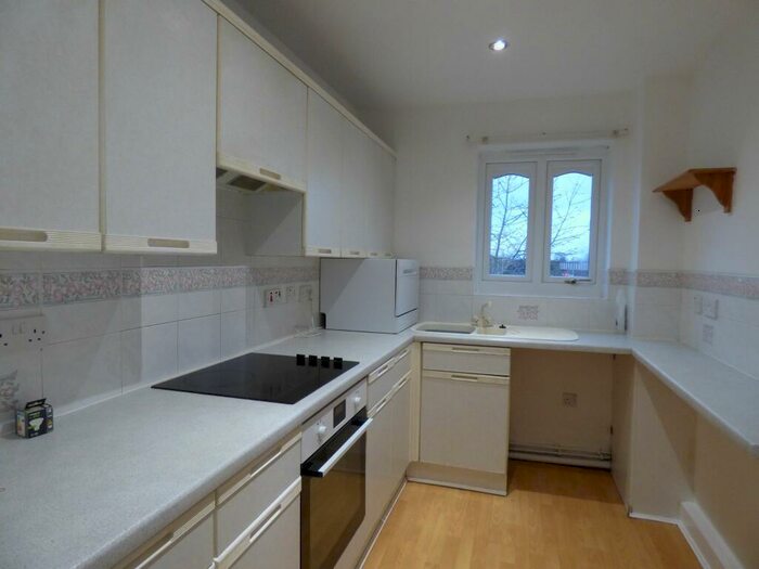 2 Bedroom Apartment To Rent In A Carlton Place, Stockport, SK7
