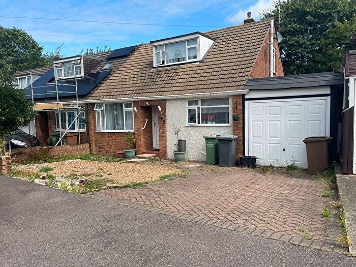 3 Bedroom Bungalow To Rent In Saywell Road, Luton, LU2