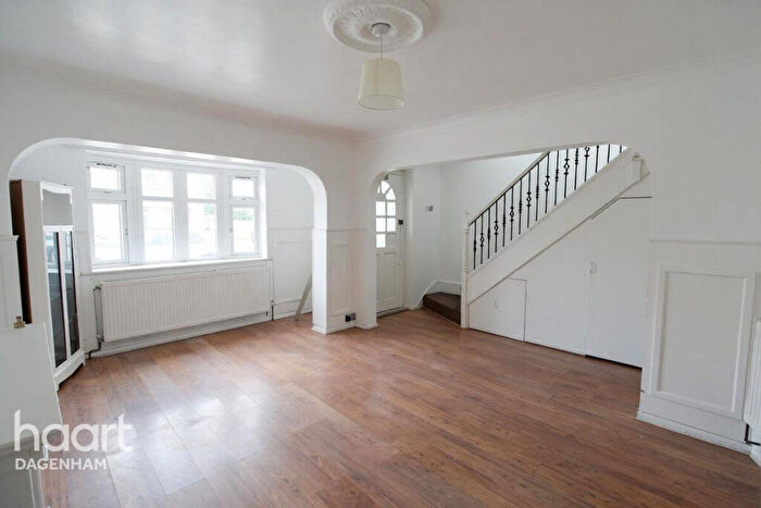 4 Bedroom End Of Terrace House To Rent In Osborne Road, Dagenham, RM9