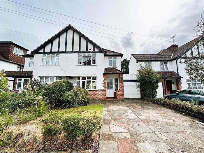 3 Bedroom Semi Detached House For Sale In Crescent Drive, Petts Wood, BR5