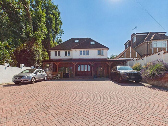 5 Bedroom Detached House For Sale In Calder Close, Tilehurst, RG30