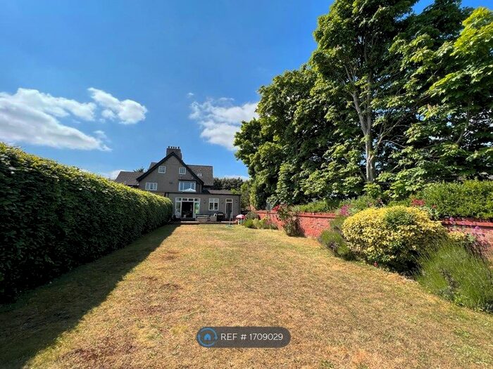 4 Bedroom Semi-Detached House To Rent In Meols Dive, Wirral, CH47