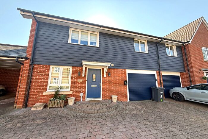 3 Bedroom Link Detached House For Sale In Old Challis Rise, Rayne, Braintree, CM77
