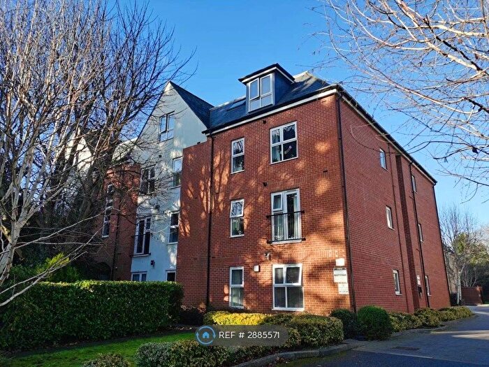 1 Bedroom Flat To Rent In Archers Road, Southampton, SO15