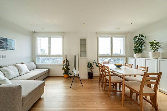 1 Bedroom Flat To Rent In Clement Avenue, London, SW4