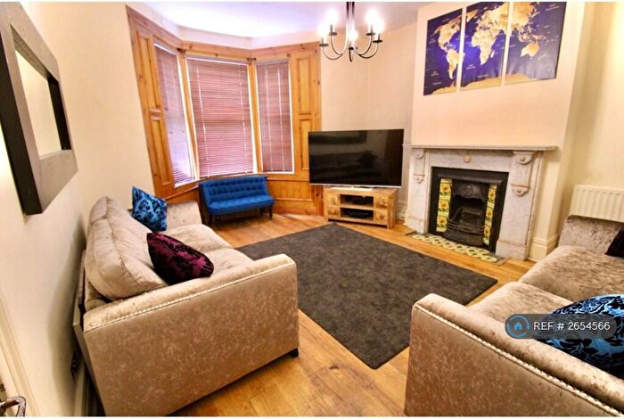8 Bedroom Terraced House To Rent In Osborne Avenue, Newcastle Upon Tyne, NE2