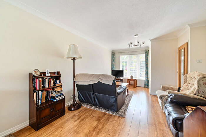3 Bedroom Terraced House For Sale In Regency Drive, West Byfleet, KT14