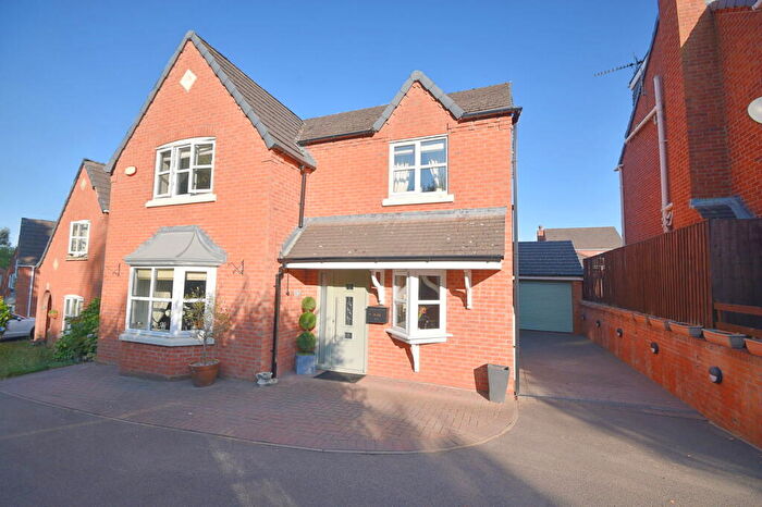 4 Bedroom Detached House For Sale In Oak Close, Castle Gresley, Swadlincote, DE11