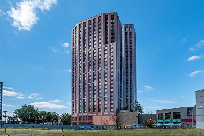 Apartment To Rent In The Eades, Selborne Road London, E17