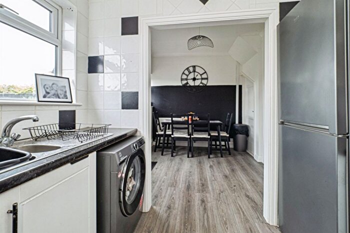 3 Bedroom Terraced House For Sale In Summergangs Road, Hull, HU8