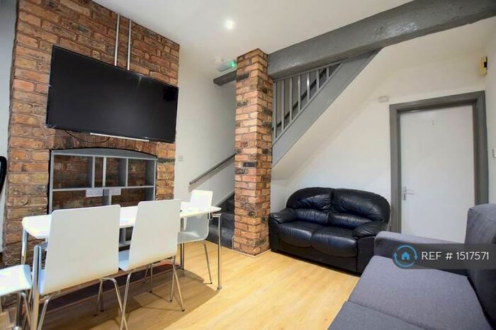 5 Bedroom Terraced House To Rent In Queen Anne Street, Stoke-On-Trent, ST4