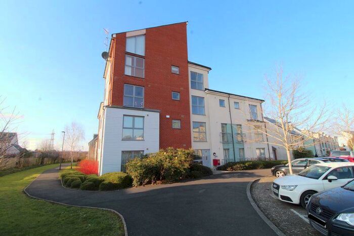 2 Bedroom Ground Flat To Rent In Long Down Avenue, Bristol, BS16